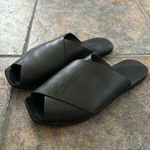 St. Agni leather sandals